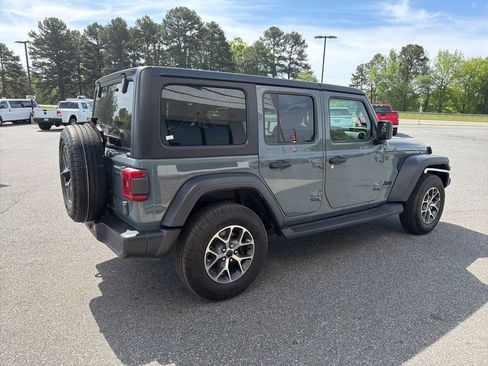 Used 2024 Jeep Wrangler Sport S image 8