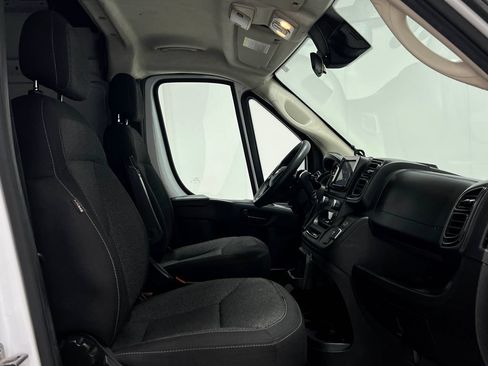 Used 2023 RAM ProMaster 2500 FWD image 32