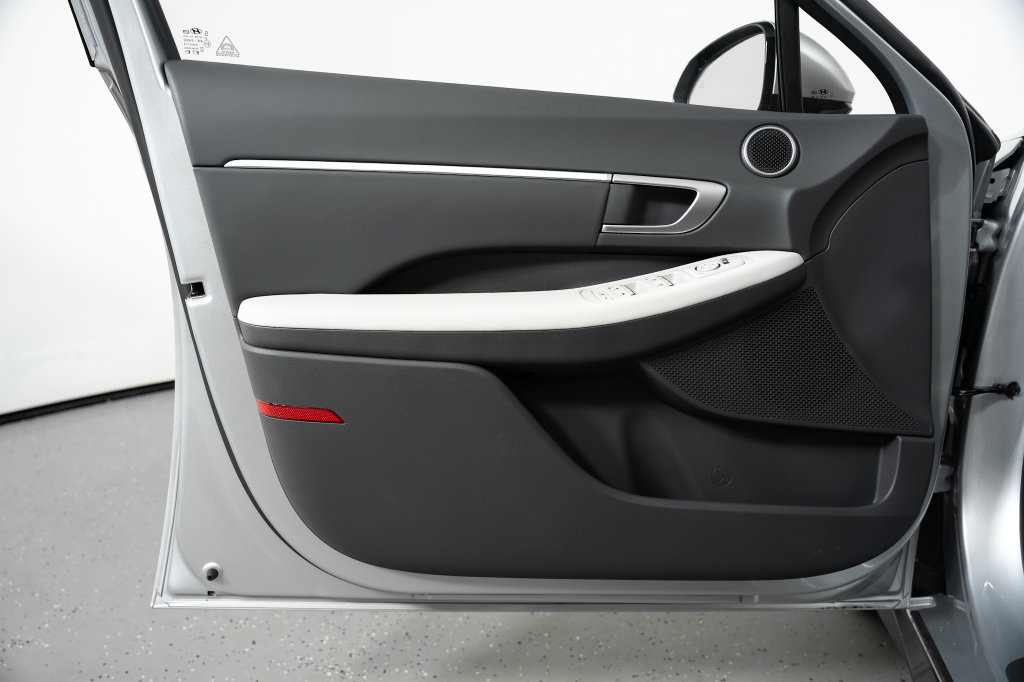 New 2026 Hyundai Sonata SEL FWD image 32