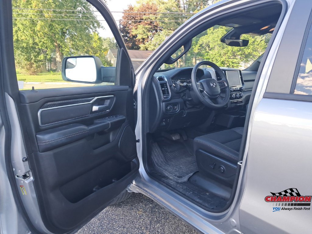 Used 2025 RAM 1500 Big Horn AWD/4WD image 16