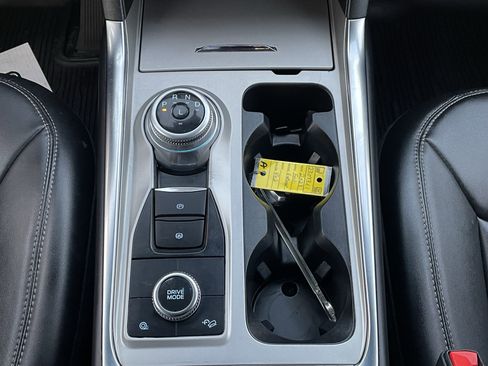 Used 2023 Ford Explorer XLT w/ Equipment Group 202A image 24