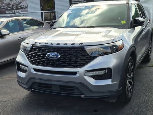 Used 2022 Ford Explorer ST-Line RWD image 3