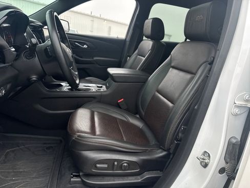 Used 2023 Chevrolet Traverse High Country w/ LPO, Floor Liner Package image 16