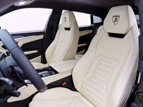Used 2026 Lamborghini Urus SE AWD/4WD image 59