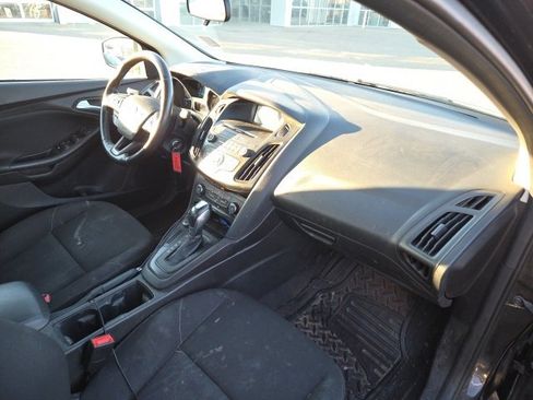 Used 2015 Ford Focus SE w/ SE Sport Package image 10