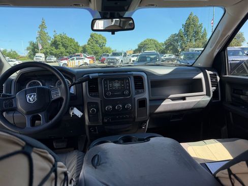 Used 2016 RAM 2500 Tradesman w/ Chrome Appearance Group image 16