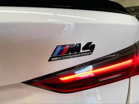 Used 2023 BMW M4 xDrive Competition image 11