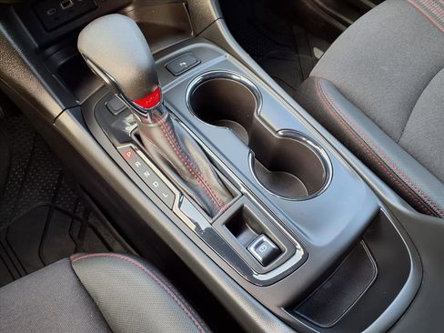 Used 2022 Chevrolet Equinox RS w/ LPO, Floor Liner Package image 15