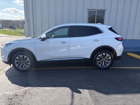 Used 2025 Buick Envision Preferred AWD/4WD image 2