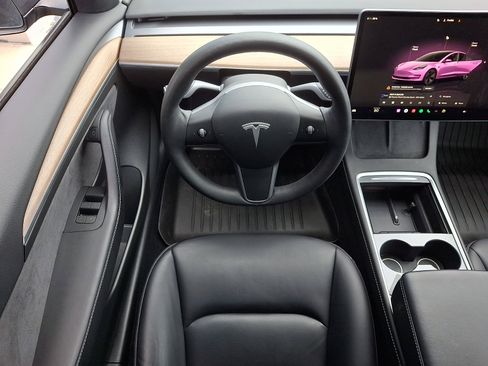 Used 2022 Tesla Model 3 Long Range image 11