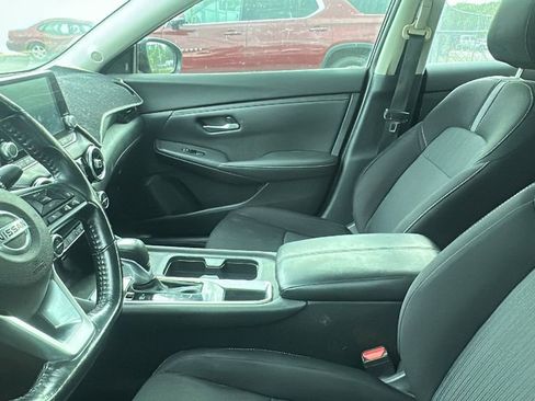 Used 2021 Nissan Sentra SV image 3