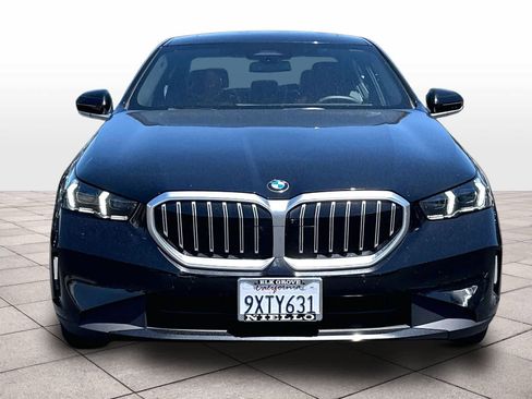 Used 2026 BMW 530i w/ Premium Package RWD image 2