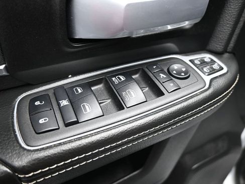 Used 2024 RAM 2500 Big Horn w/ Night Edition AWD/4WD image 11