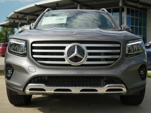 Used 2026 Mercedes-Benz GLB 250 4MATIC image 10