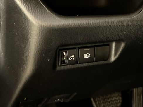 Used 2020 Toyota RAV4 LE w/ Carpet Mat Package image 31