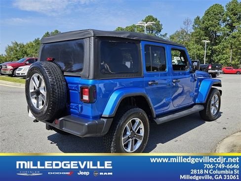 Used 2022 Jeep Wrangler Unlimited Sahara w/ Cold Weather Group image 14