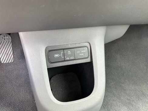 Used 2025 Hyundai Ioniq 5 SE RWD image 28