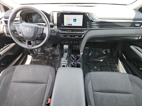 Used 2025 Toyota Camry LE FWD image 22