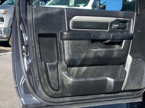 Used 2020 RAM 3500 Tradesman image 19