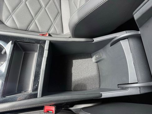 Used 2024 Volkswagen Atlas Cross Sport SE w/ Panoramic Sunroof Package image 14