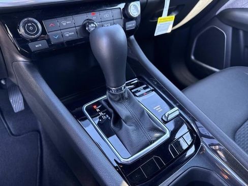 Used 2025 Jeep Compass Latitude image 28