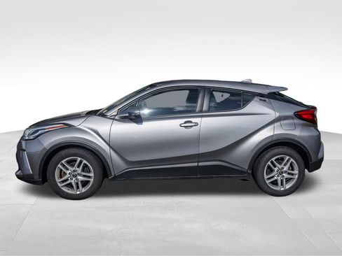 Used 2020 Toyota C-HR LE FWD image 7