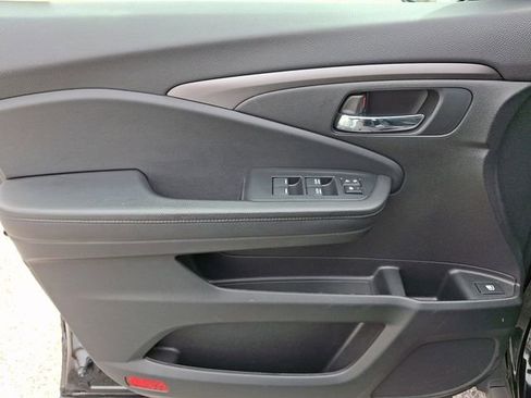 Certified 2021 Honda Passport Sport image 12