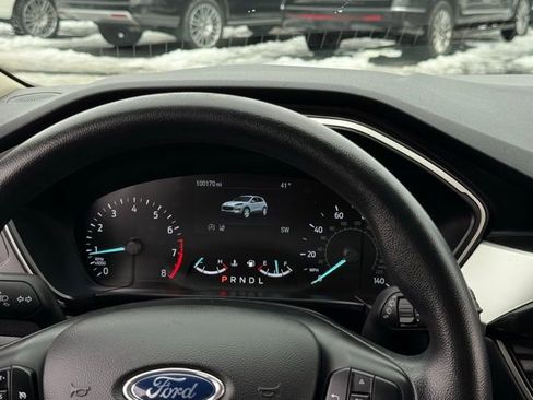 Certified 2020 Ford Escape SE image 9