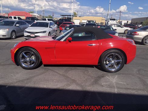 Used 2009 Saturn Sky w/ Premium Trim Package image 5