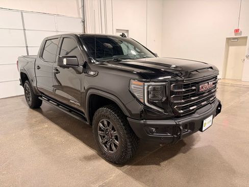 Used 2024 GMC Sierra 1500 AT4X image 3