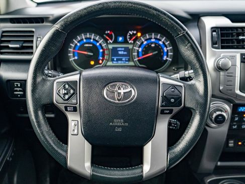 Used 2016 Toyota 4Runner Limited image 18