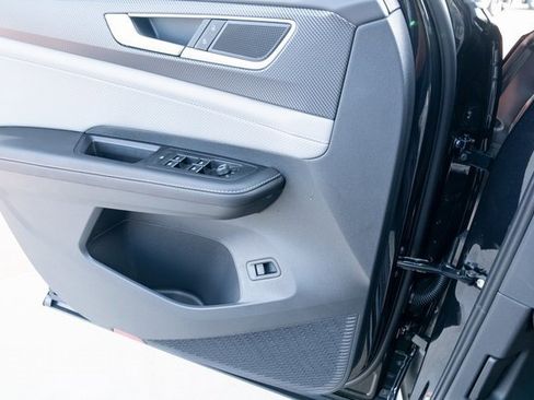 New 2026 Volkswagen Atlas Cross Sport SEL R-Line image 26