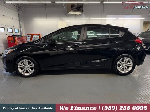 Used 2019 Chevrolet Cruze LS w/ LS Convenience Package FWD image 12