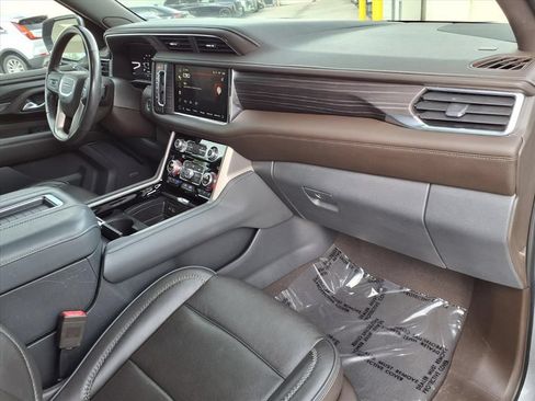 Used 2022 GMC Yukon Denali AWD/4WD image 8
