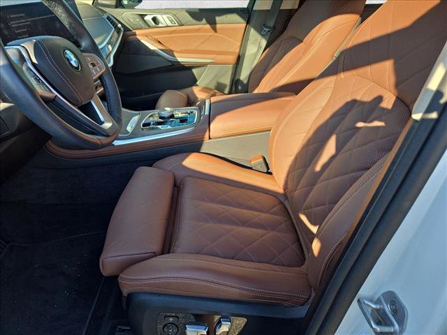 Used 2025 BMW X7 xDrive40i w/ Executive Package AWD/4WD image 13