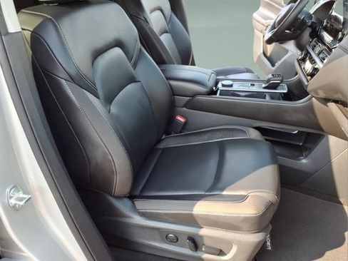Certified 2025 Nissan Pathfinder SL AWD/4WD image 22