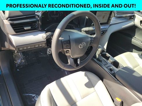 Used 2026 Toyota Camry SE AWD/4WD image 7