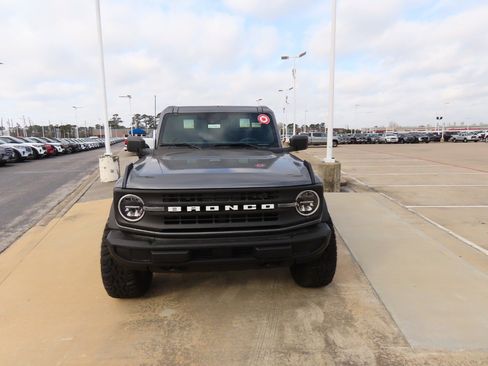 New 2025 Ford Bronco 4-Door image 5