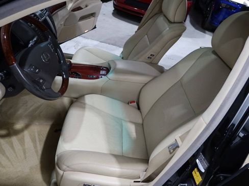 Used 2012 Lexus LS 460 w/ Comfort Pkg RWD image 19