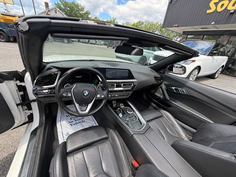 Used 2019 BMW Z4 sDrive30i w/ Convenience Package RWD image 27