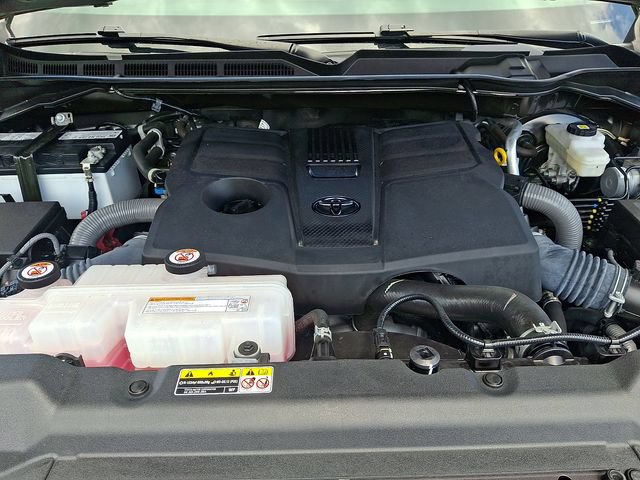 Used 2025 Toyota Tundra SR5 w/ SR5 Convenience Package AWD/4WD image 28