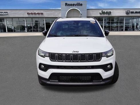 New 2025 Jeep Compass Latitude w/ Sun & Sound Group image 8