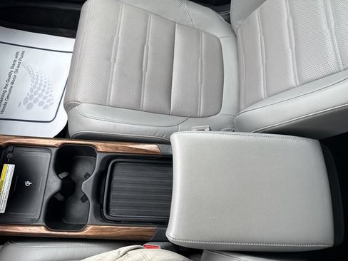 Used 2022 Honda CR-V Touring image 25