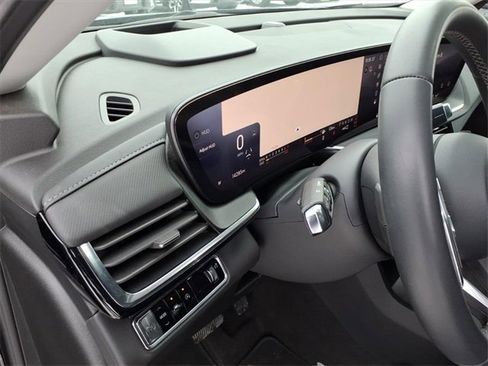 Used 2025 Buick Envision Preferred image 19