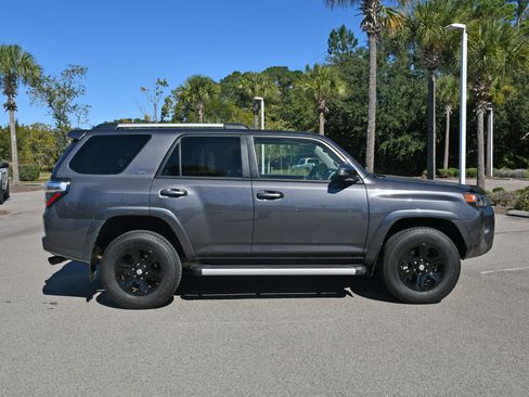 Used 2023 Toyota 4Runner SR5 Premium image 2