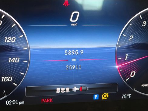 Used 2023 Mercedes-Benz C 300 Sedan image 8