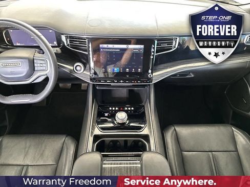 Used 2022 Jeep Wagoneer Series II w/ Premium Group I AWD/4WD image 20