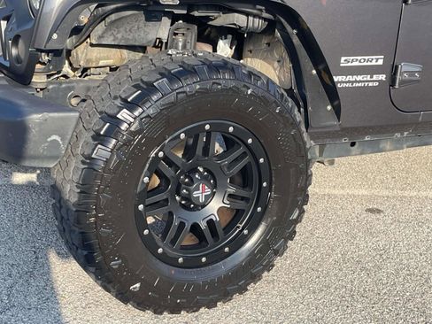 Used 2017 Jeep Wrangler Unlimited Sport w/ Quick Order Package 24S image 16