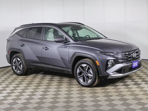 Certified 2025 Hyundai Tucson SEL AWD/4WD image 2