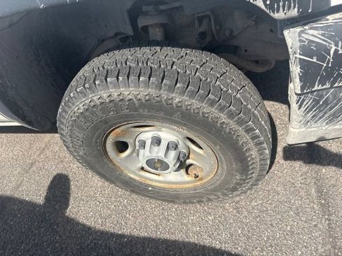 Used 2004 Chevrolet Silverado 2500 W/T w/ Skid Plate Package AWD/4WD image 9